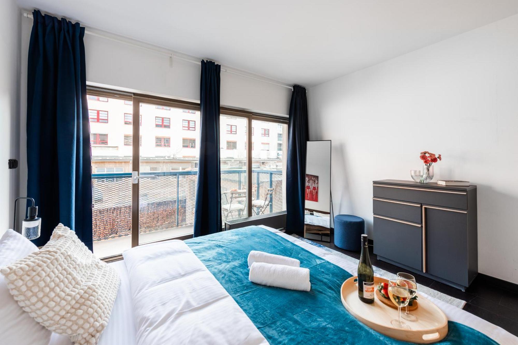 Spacious Apartments Near Karlin Square Praga Exterior foto