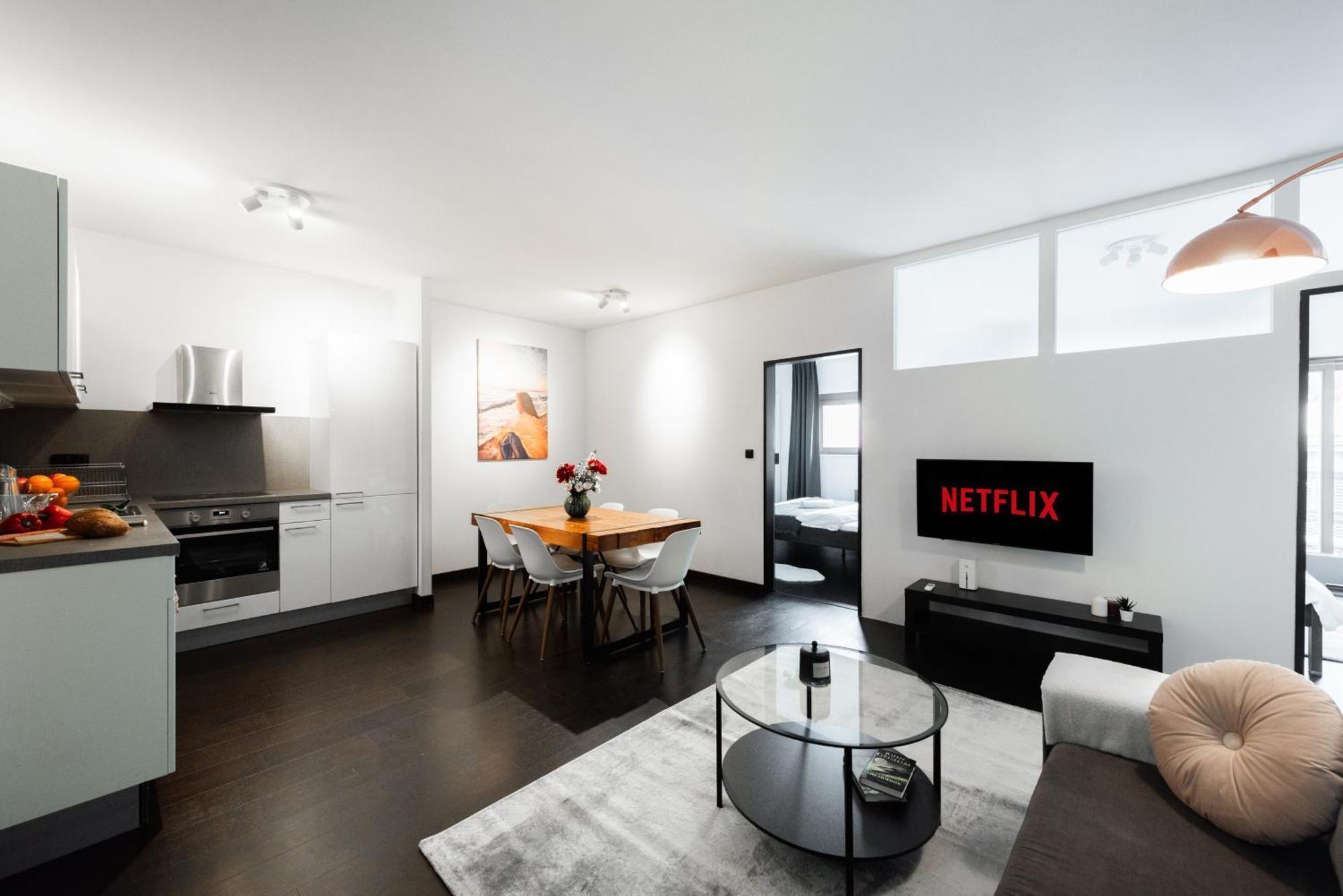 Spacious Apartments Near Karlin Square Praga Exterior foto