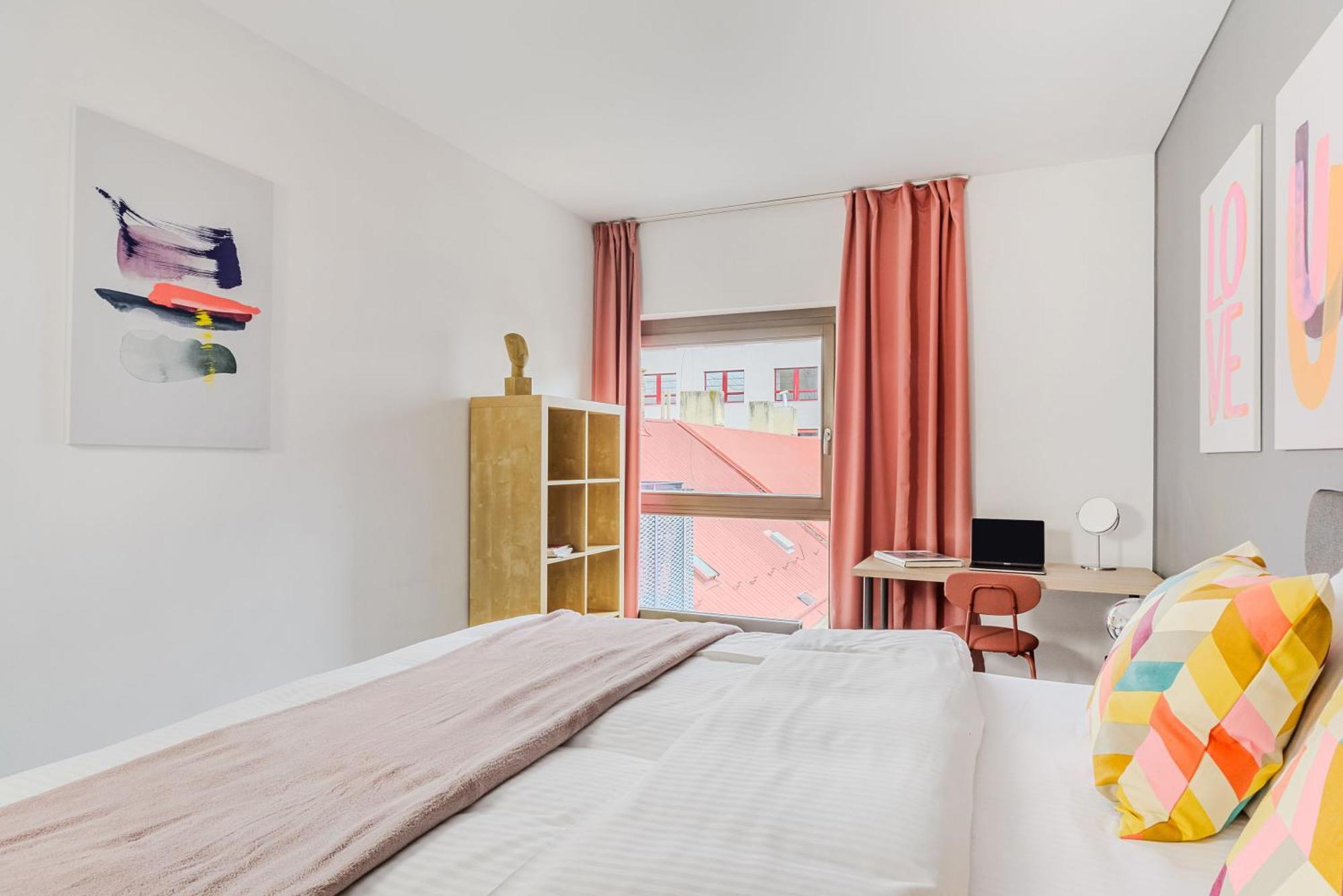 Spacious Apartments Near Karlin Square Praga Exterior foto