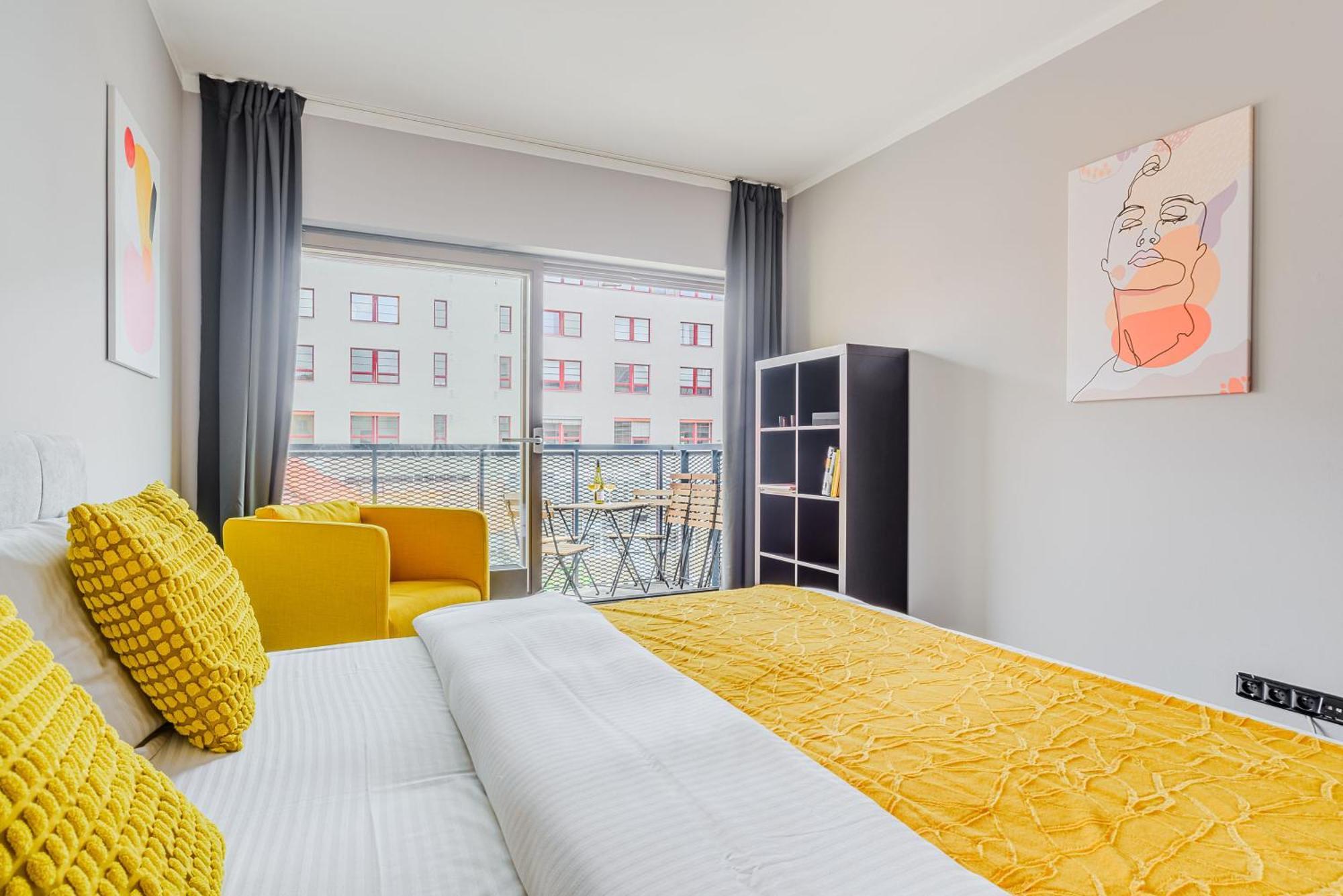 Spacious Apartments Near Karlin Square Praga Exterior foto