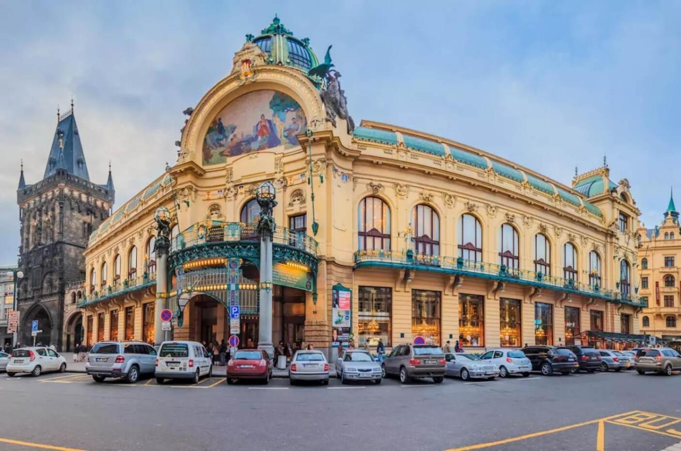 Spacious Apartments Near Karlin Square Praga Exterior foto