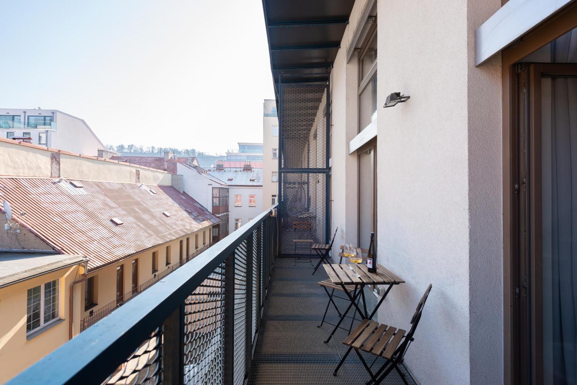 Spacious Apartments Near Karlin Square Praga Exterior foto