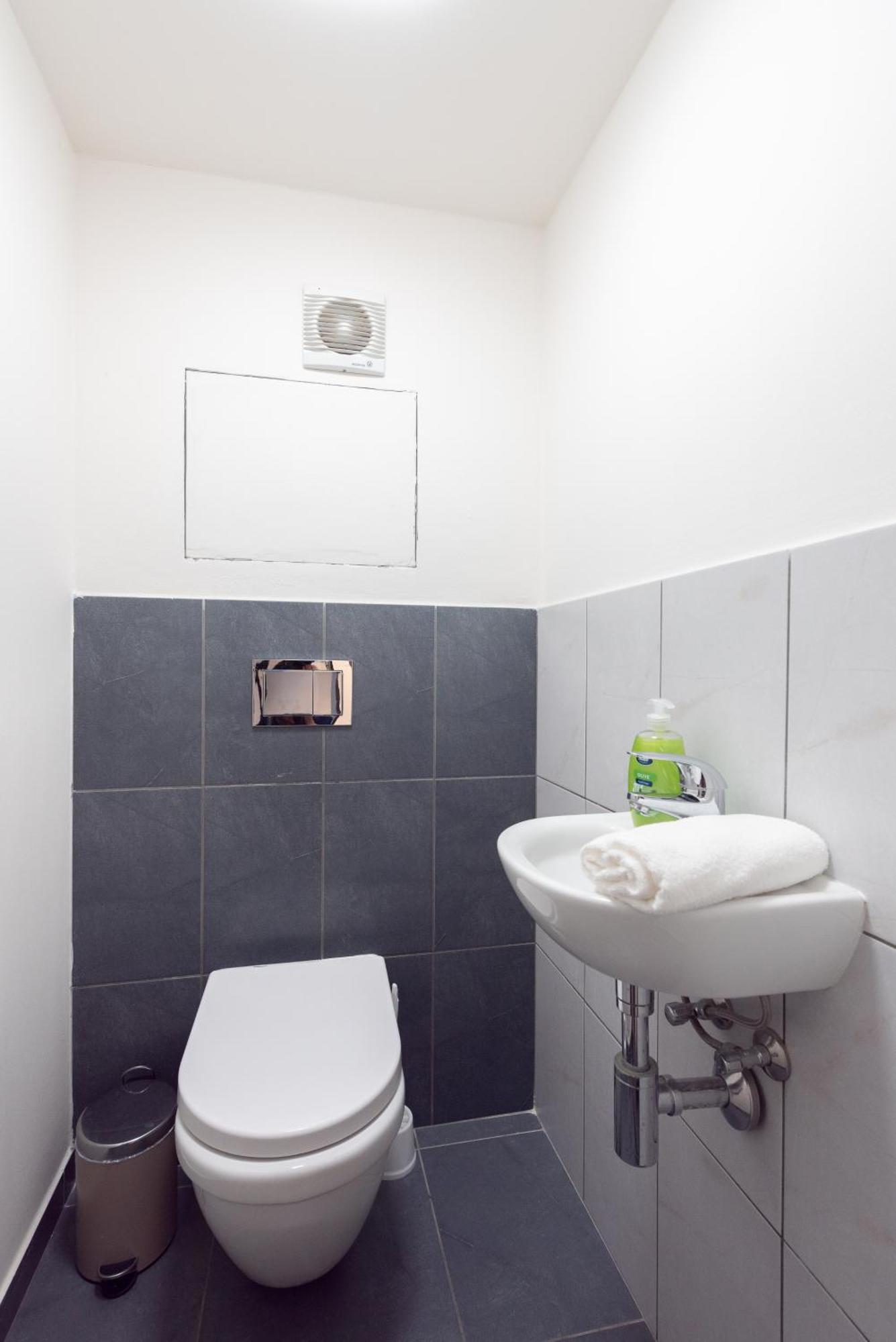 Spacious Apartments Near Karlin Square Praga Exterior foto